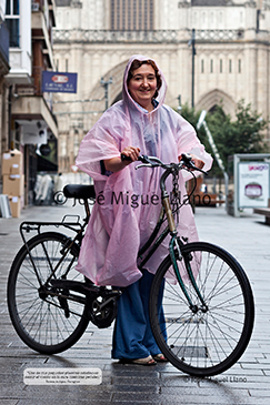 "Uno de mis pequeños placeres cotidianos: sentir el viento en la cara mientras pedaleo." Teresa Artigas, Zaragoza