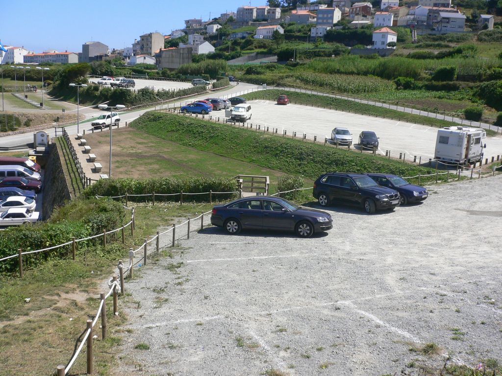 Paseo senda marítima Caión (A Laracha). Aparcamientos disuasorios.
