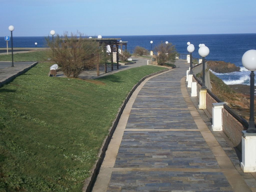 Paseo senda marítima Caión (A Laracha). Paseo peatonal 3ª fase.
