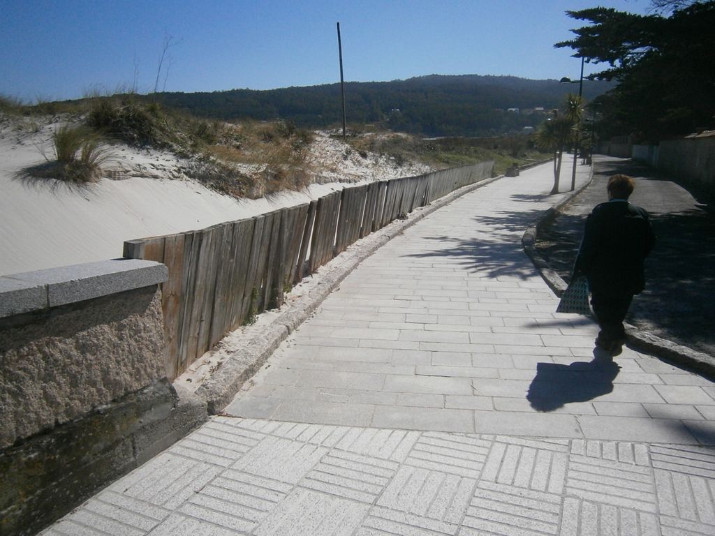 Mantenimiento y conservación IV. Reparación de senda marítima de Laxe. Protección dunar (Antes de las obras)