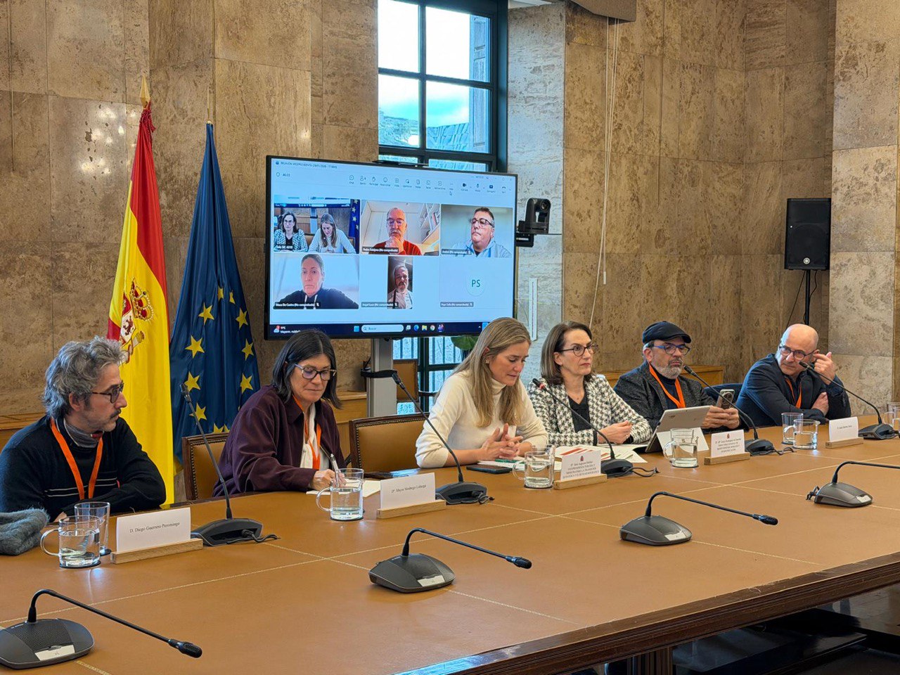 La vicepresidenta Sara Aagesen en con los representantes de Euro-Toques España