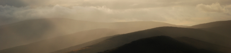 Tormenta sobre montaña [MANIMALS S.L. / Fototeca CENEAM]